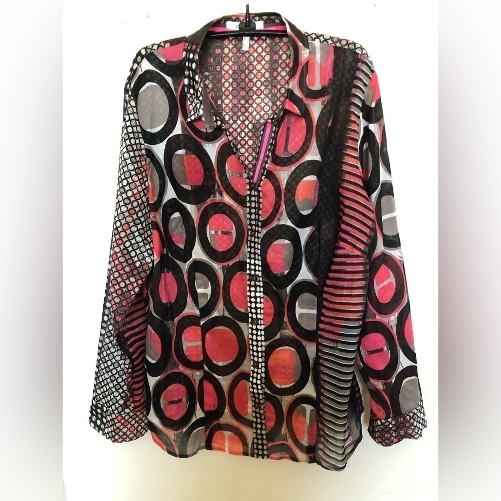 GORGEOUS 1960’s vibe blouse!